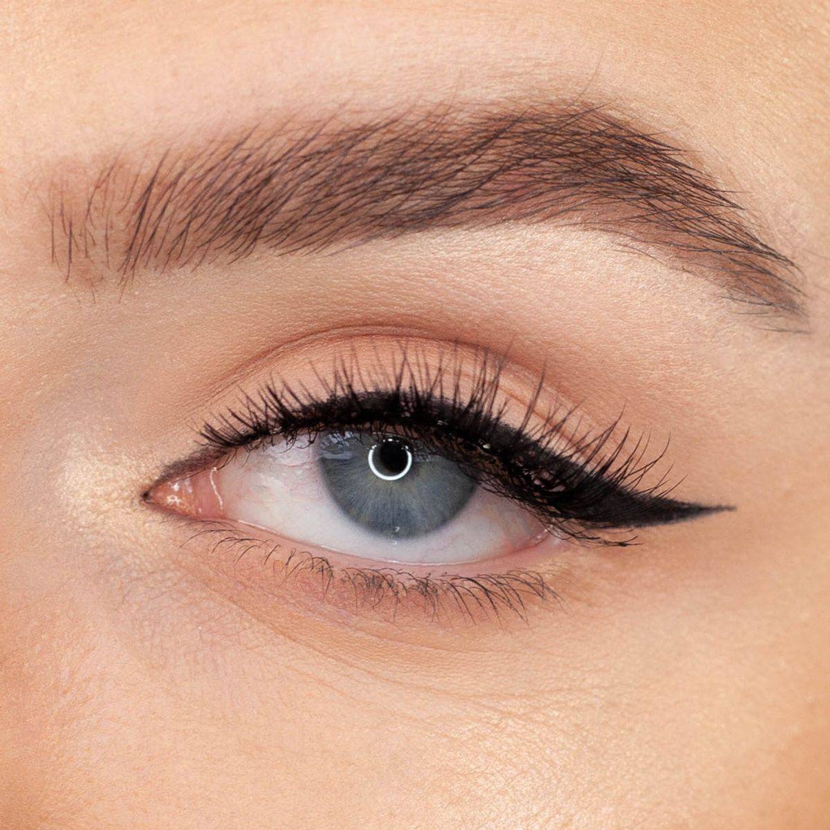 Kiss False Eyelash KSW03C So Wispy 03 Tapered Lash Collection 1 Pair - Image 2