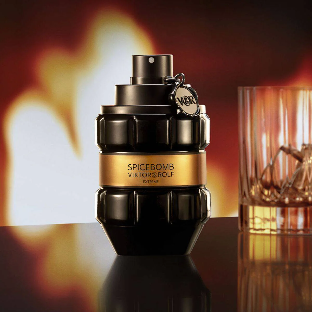 Viktor & Rolf Spicebomb Extreme Pour Homme Eau de Parfum 50ml - Image 6